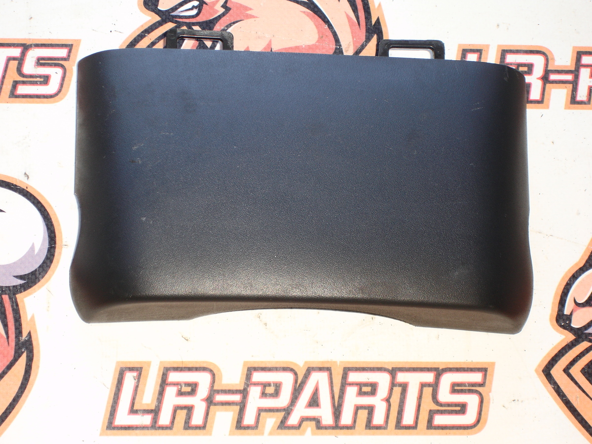 LR025767 Upper steering column cover LAND ROVER DISCOVERY 5 Used